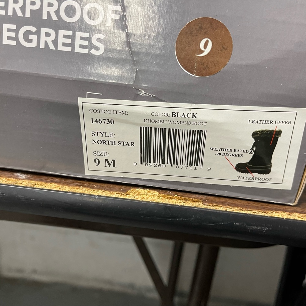 Boots - Picture 3 of 10